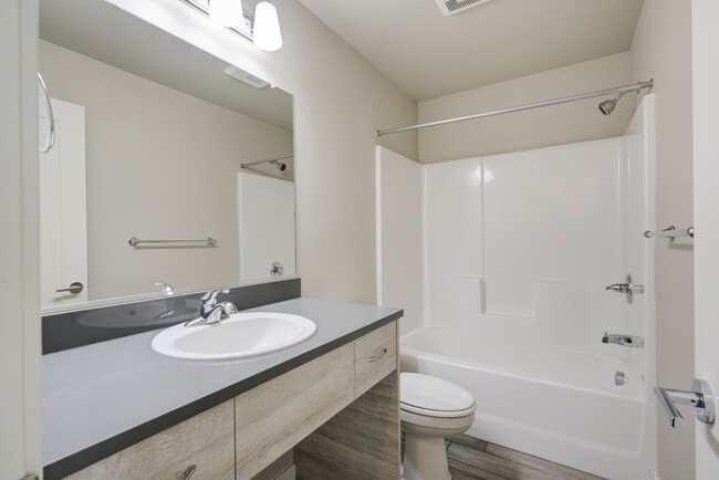 Building Photo - Cameo Townhomes