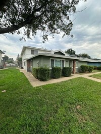 Building Photo - Water, Sewer, Garbage paid