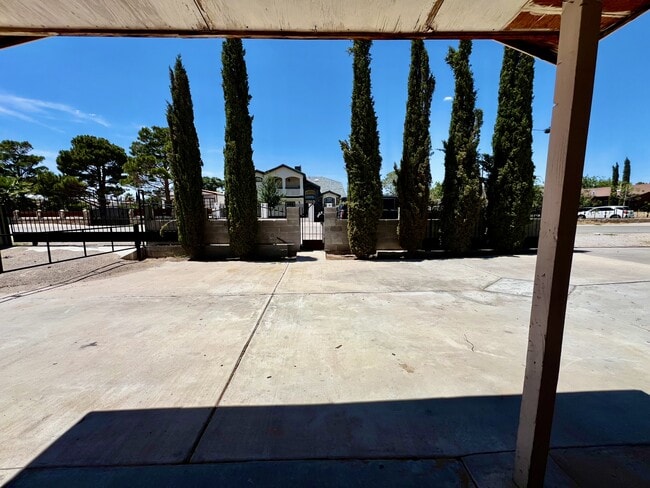Building Photo - 14624 Eston Pl