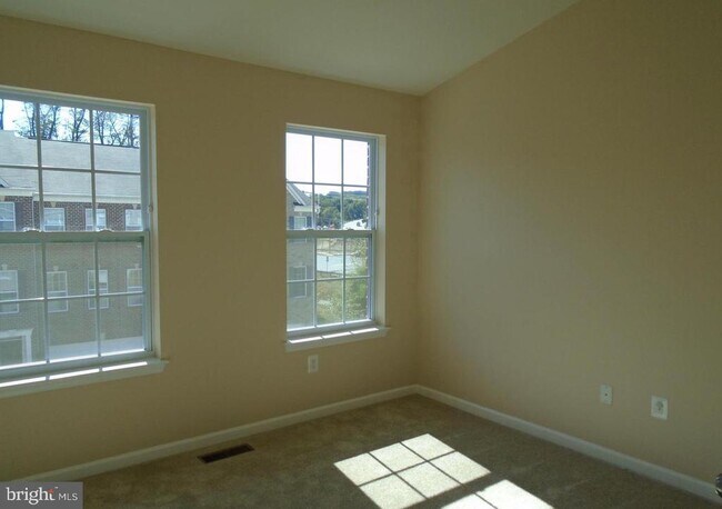 Building Photo - 7886 River Rock Way