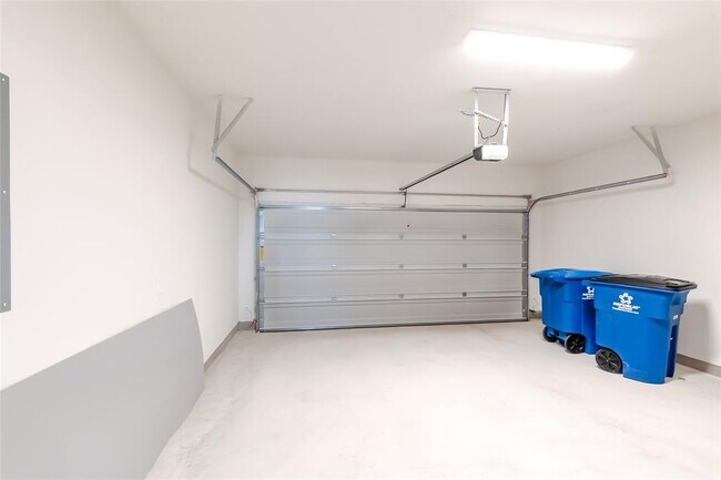 Building Photo - 2600 Gattis School Rd