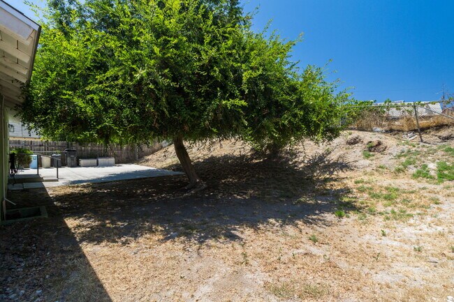 Building Photo - 6352 Clyde Ave