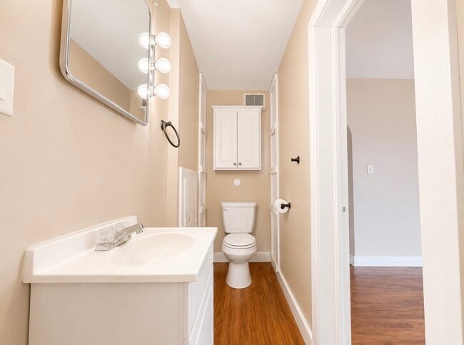 Building Photo - 274 Chenango St