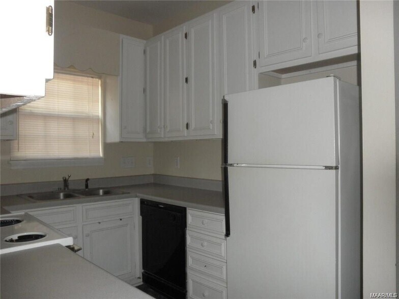 Building Photo - 3374 Audubon Rd