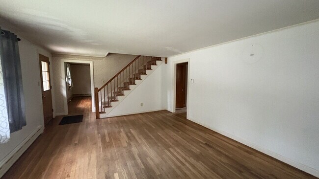 Building Photo - 153 Highland St