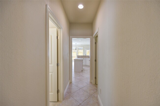 Building Photo - 6730 Sotoria Ln