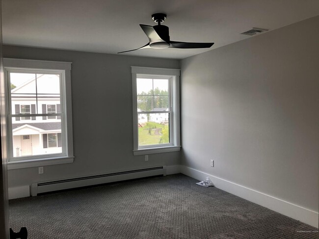 Building Photo - 1 Wagon Wheel Ln