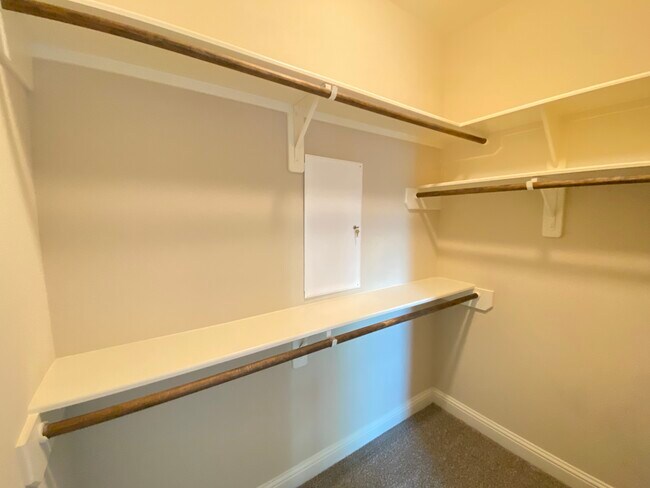 Additional Third Floor Bedroom's Ensuite Bathroom - 921 W 24th St