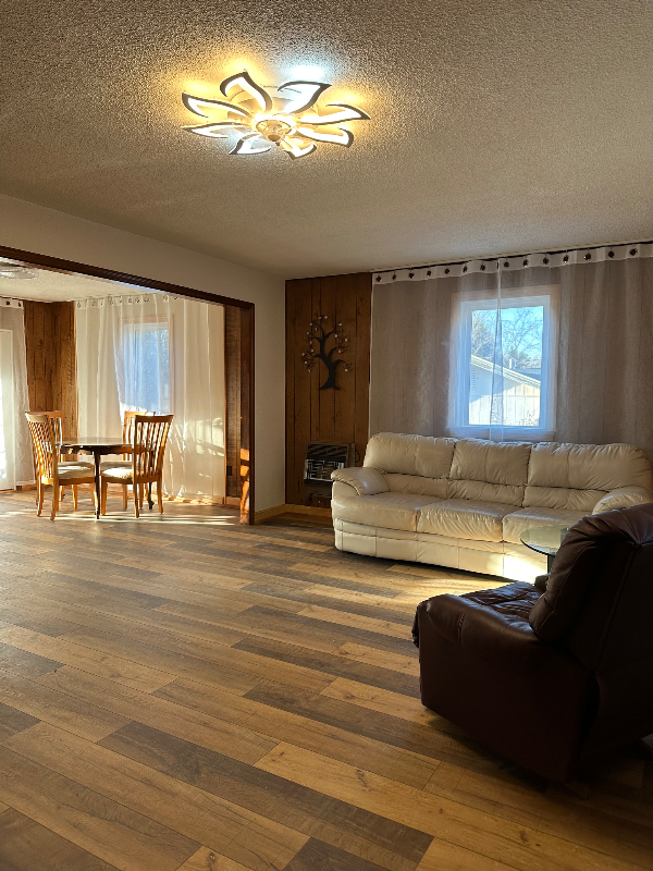 Building Photo - 117 Vinewood Cir