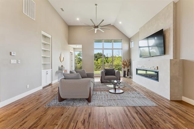 Building Photo - 914 St George Pl