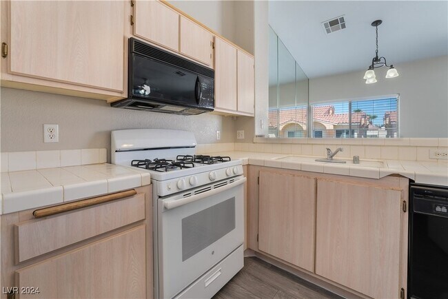 Building Photo - 5000 Red Rock St