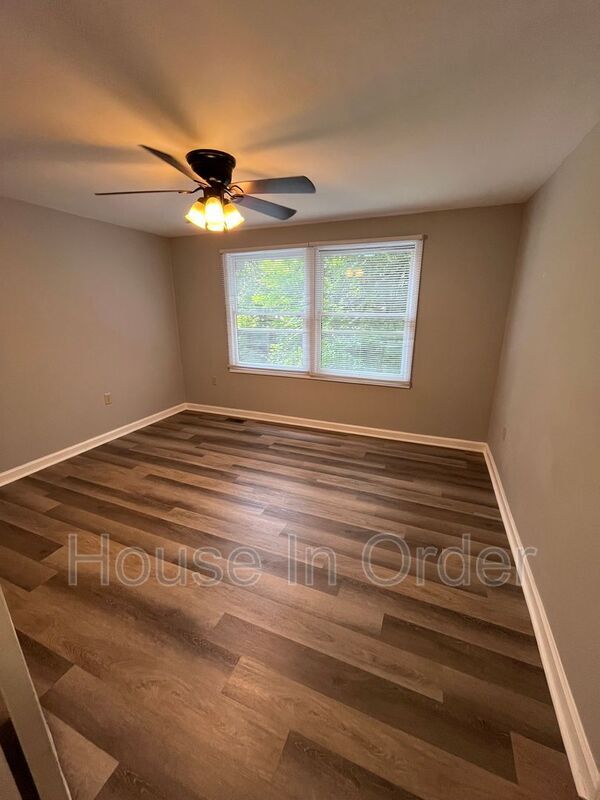 Building Photo - 42 Mountain Site Ln