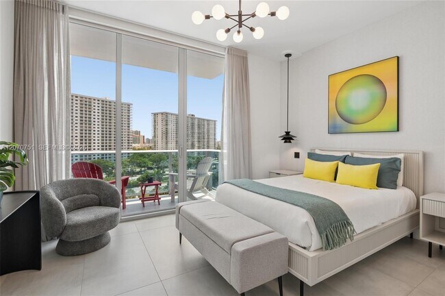 Building Photo - 17550 Collins Ave