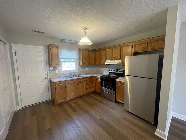 Building Photo - Desirable duplex in Denver