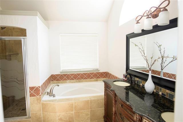 Building Photo - 1149 Valley Oaks Dr