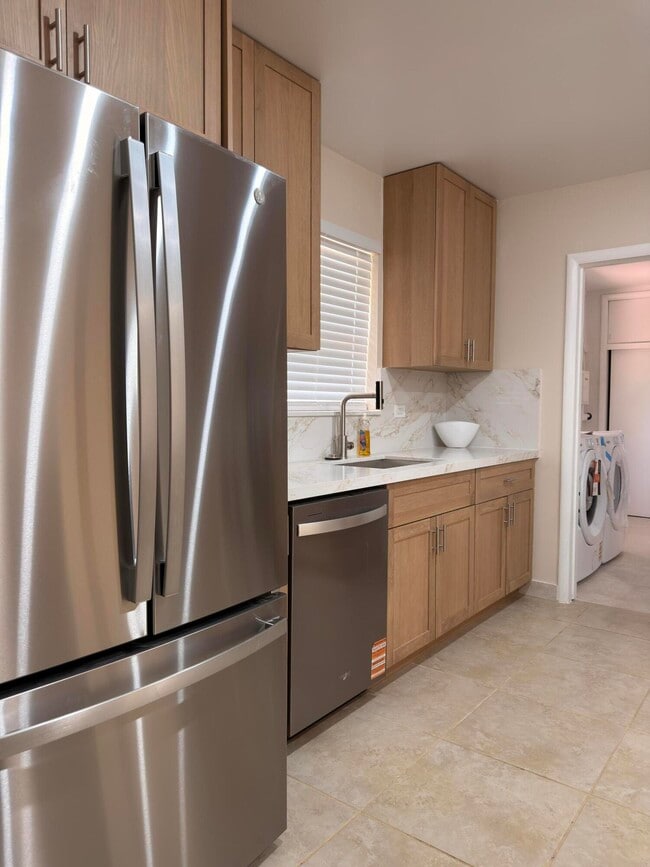 Building Photo - 7500 SW 98th Ct