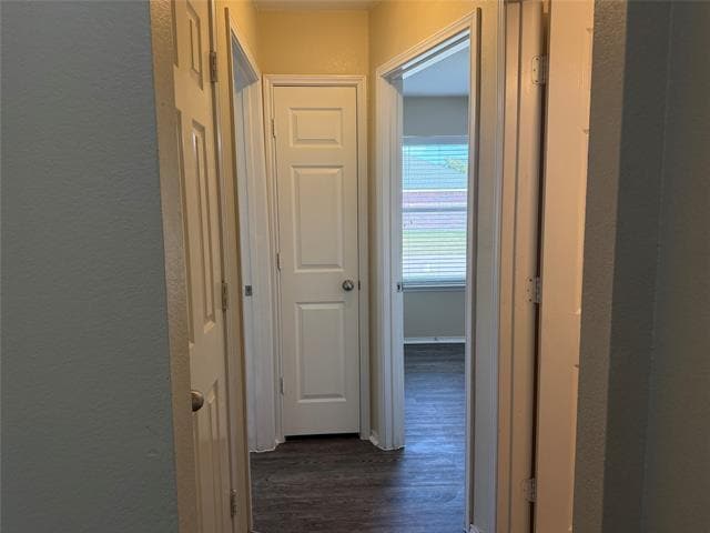Building Photo - 301 Meadow Lark Ln