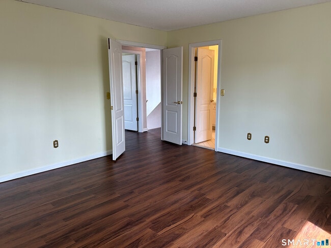 Building Photo - 10 South St