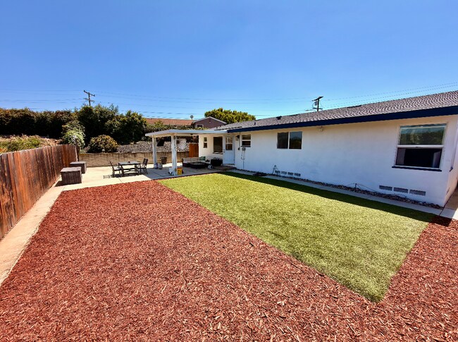 Building Photo - 5265 Bocaw Pl