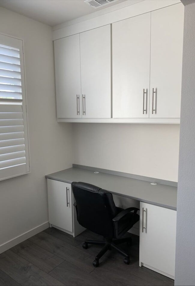 Building Photo - Rooms for Rent in Irvine's Great Park