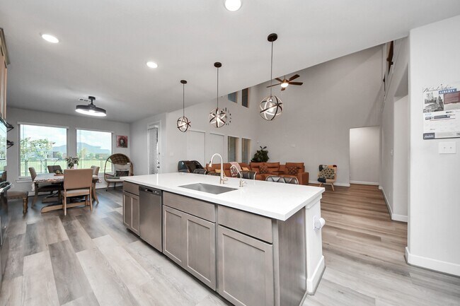 Building Photo - 603 Beachman Shore Ln