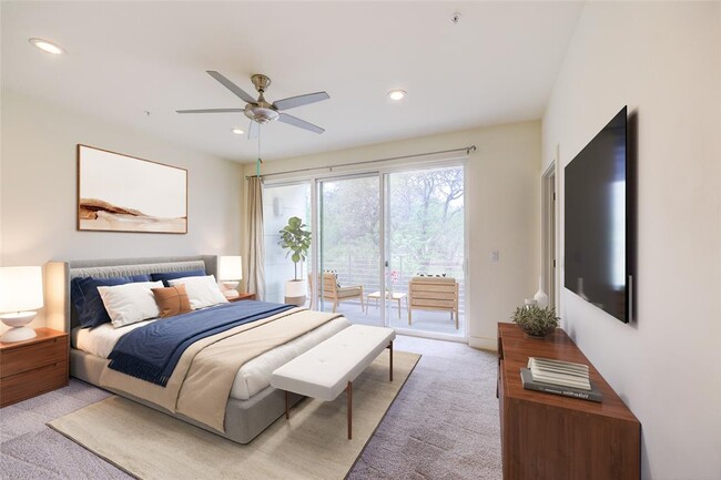 Building Photo - 604 N Bluff Dr