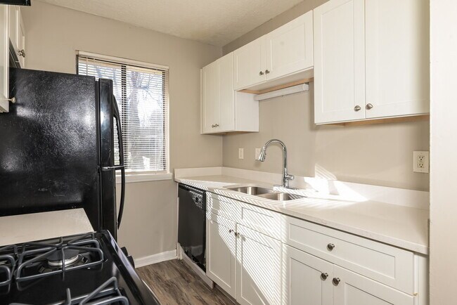 Building Photo - 4691 Big Valley Ct