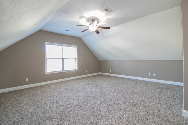Building Photo - 144 Sycamore Hill Dr