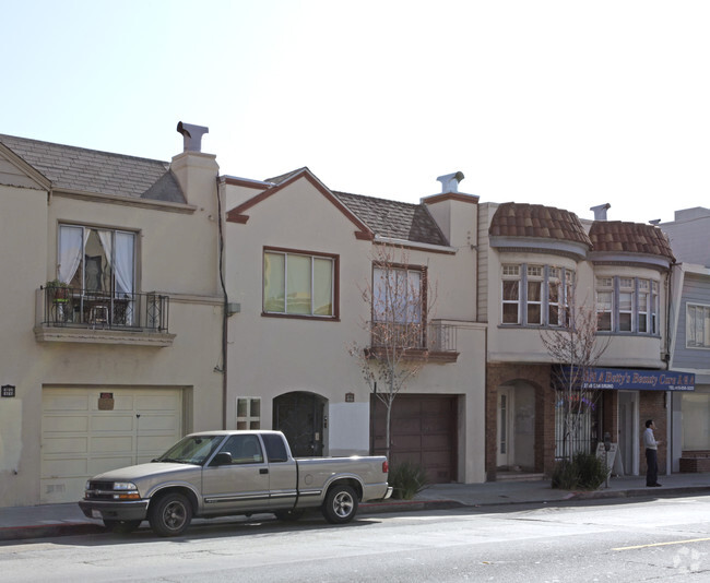 Building Photo - 2731-2733 San Bruno Ave