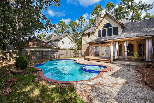 Building Photo - 127 Rush Haven Dr