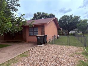 Building Photo - 2204 Winchester Dr