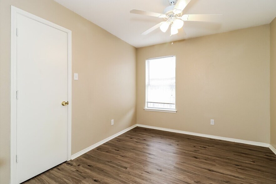 Building Photo - 5927 Rock Meadow Trail