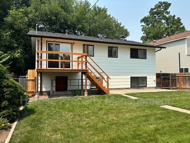 Building Photo - 2106 N 33rd St