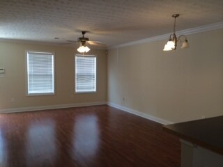 Building Photo - 2/2 1/2 Condo on Westside available mid July