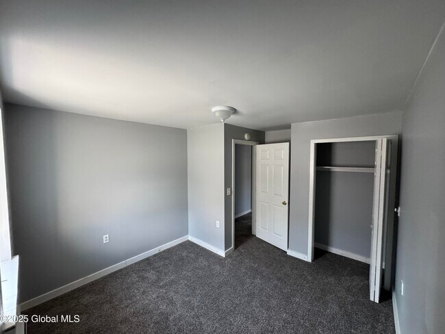 Building Photo - 663 2nd Ave