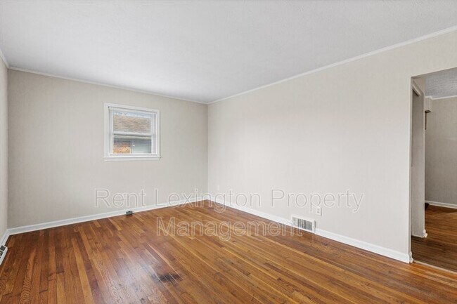 Building Photo - 3633 King Arthur Dr