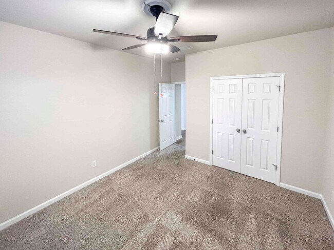 Building Photo - Immaculate 4 BR/3 BA Traditional in Acworth!