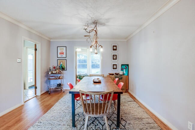 Building Photo - 1014 Nashua St