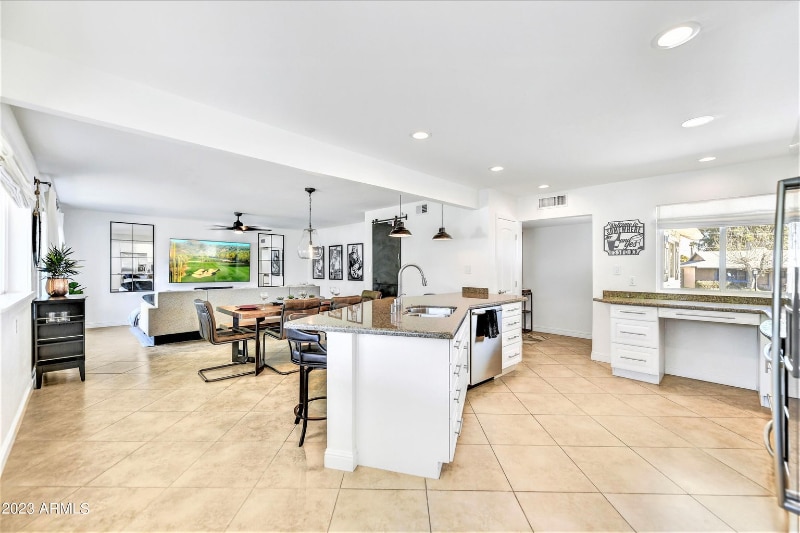 Building Photo - 1446 N McAllister Ave