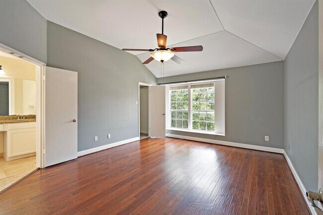 Building Photo - 1806 Rosenborough Ln N