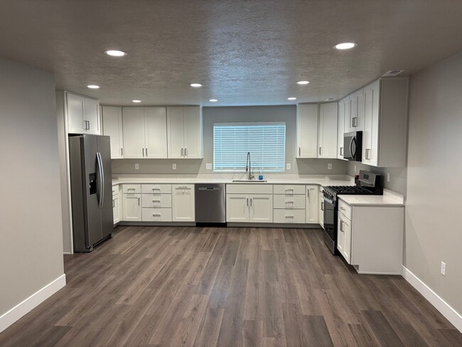 Building Photo - 4396 W 300 N