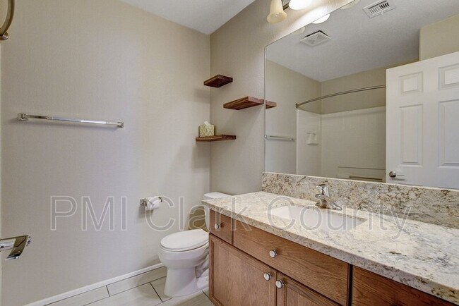 Building Photo - 8912 Ochoa St