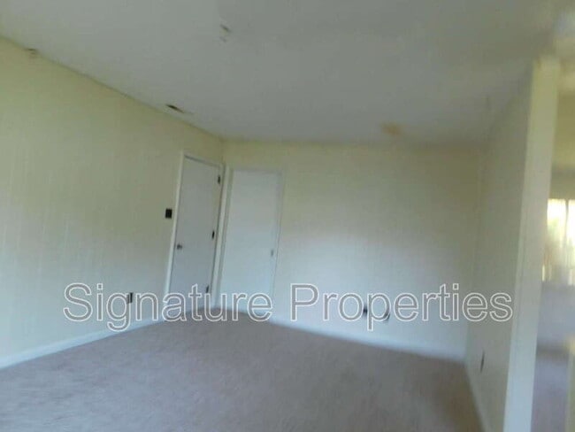 Building Photo - 3825 Annie Ln