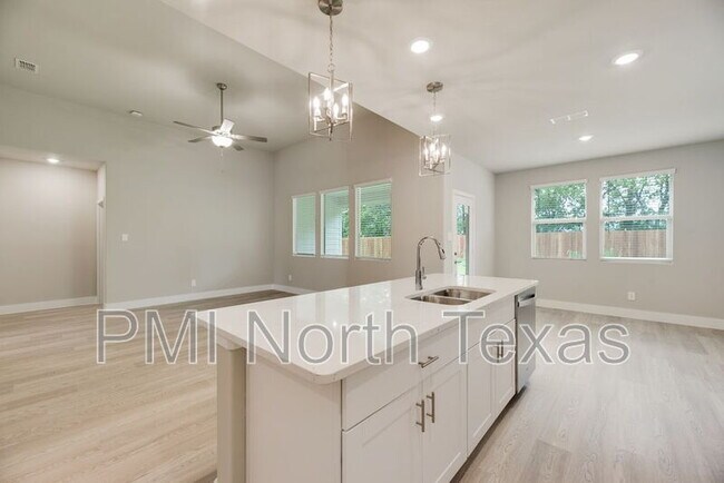 Building Photo - 1404 Winters Wy