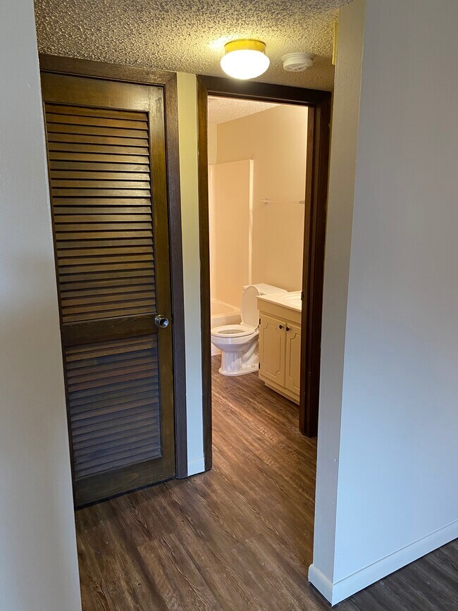 Building Photo - 332 Forestal Dr