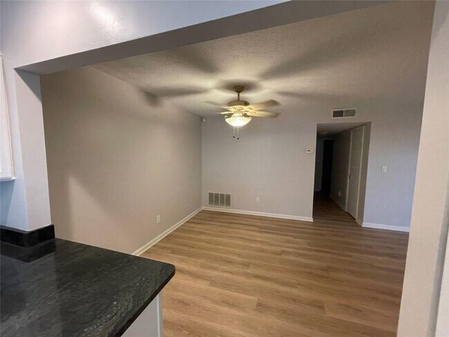 Building Photo - 1510 Wynnes Ridge Cir SE