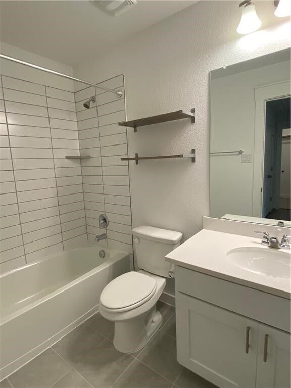 Building Photo - 652 Pheasant Hill Ln