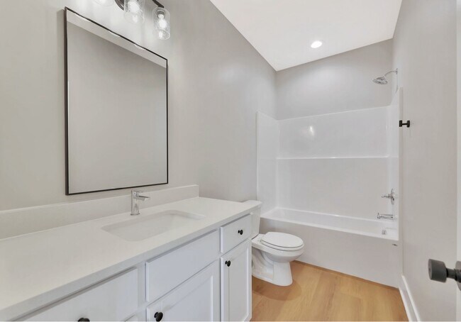 Building Photo - 359 Turnpike Rd