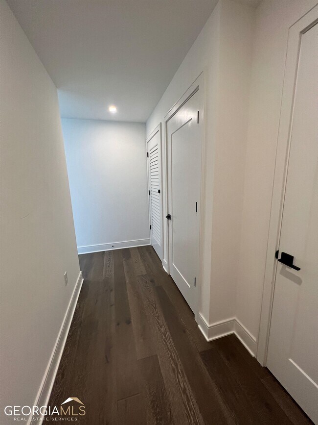 Building Photo - 788 West Marietta St NW