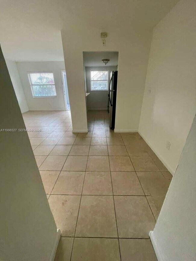 Building Photo - 7101 SW 89th Ct